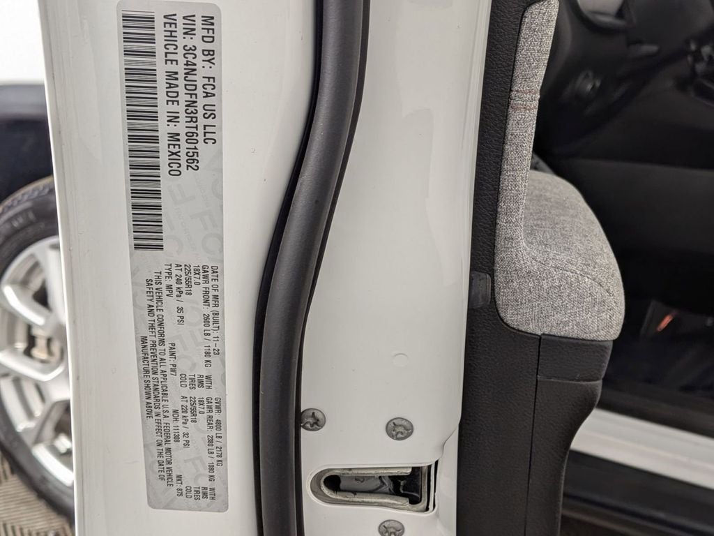 2024 Jeep Compass Latitude Lux FWD