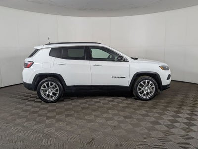 2024 Jeep Compass Latitude Lux
