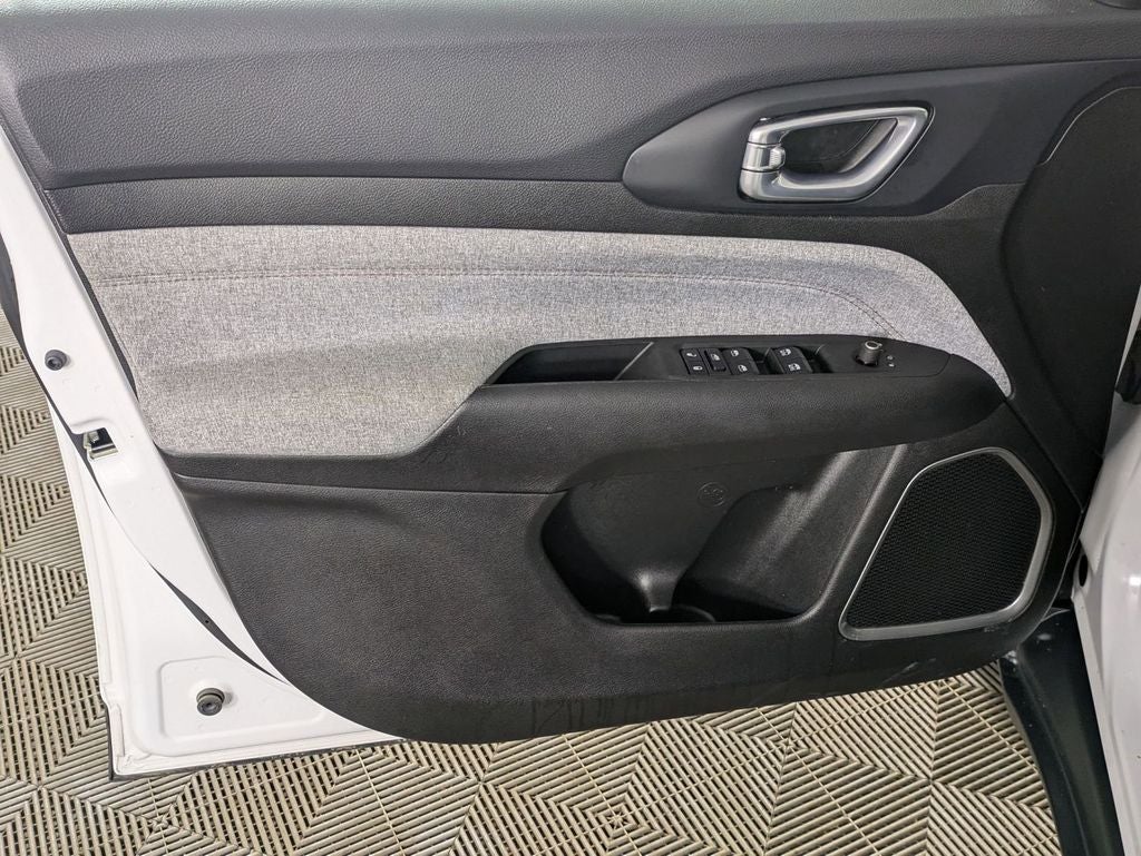 2023 Jeep Compass Latitude Lux FWD