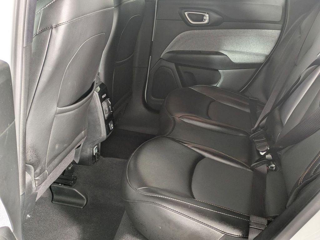 2023 Jeep Compass Latitude Lux FWD