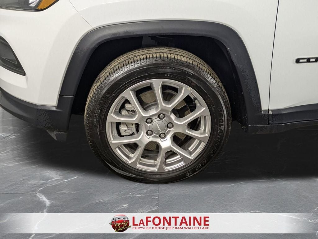 2023 Jeep Compass Latitude Lux FWD