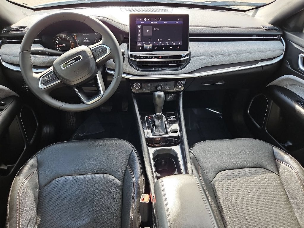 2023 Jeep Compass Latitude Lux FWD
