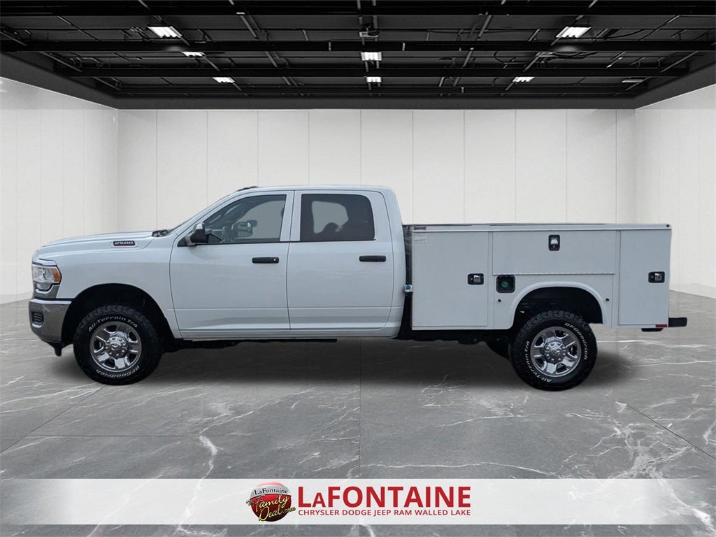 2022 RAM 2500 Tradesman Crew Cab 4x4 8' Box