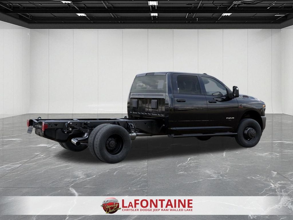 2026 RAM Ram 3500 Chassis Cab RAM 3500 TRADESMAN CREW CAB CHASSIS 4X4 60' CA
