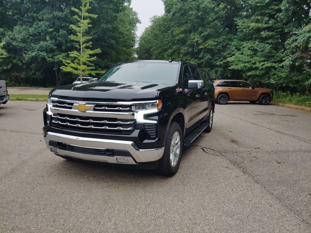 2023 Chevrolet Silverado 1500 4WD Crew Cab Short Bed LTZ