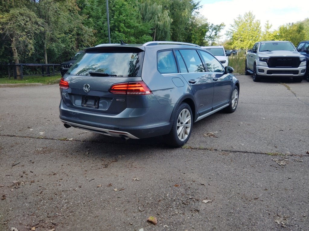 2019 Volkswagen Golf Alltrack TSI S