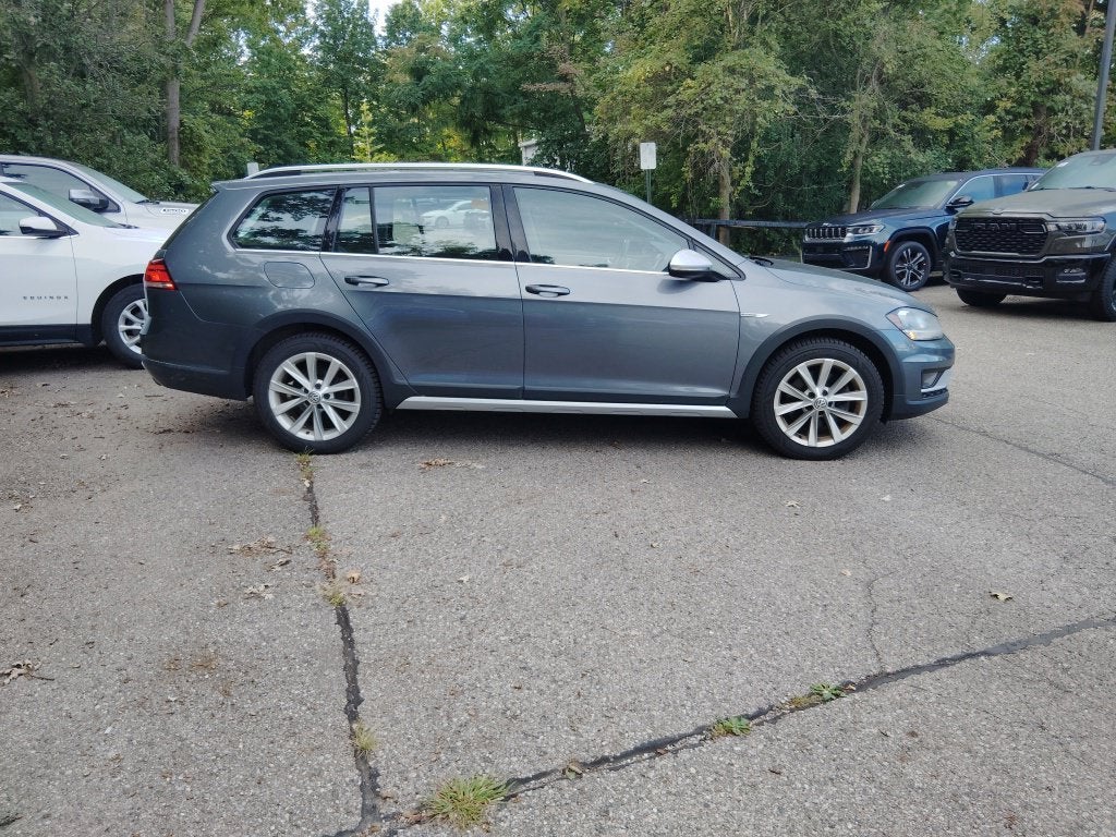 2019 Volkswagen Golf Alltrack TSI S