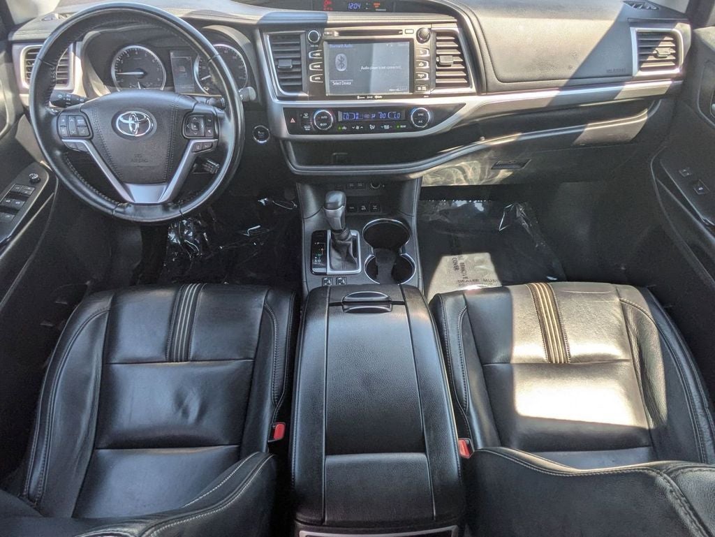 2017 Toyota Highlander SE