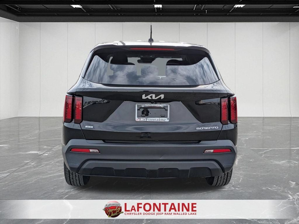 2023 Kia Sorento LX