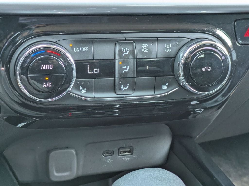 2025 Chevrolet Trax FWD LT