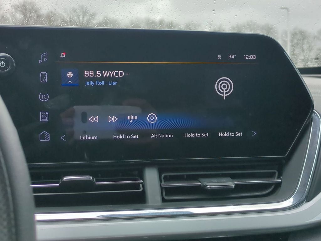 2025 Chevrolet Trax LT