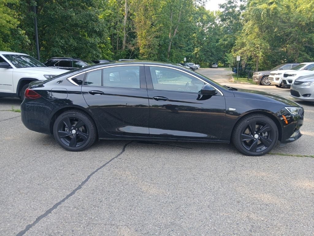 2020 Buick Regal Sportback AWD Essence