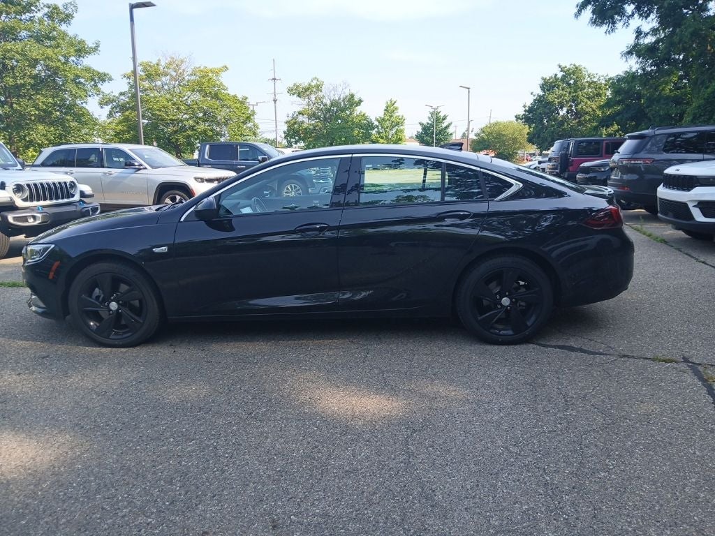 2020 Buick Regal Sportback AWD Essence