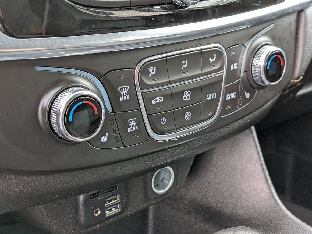 2021 Chevrolet Traverse RS