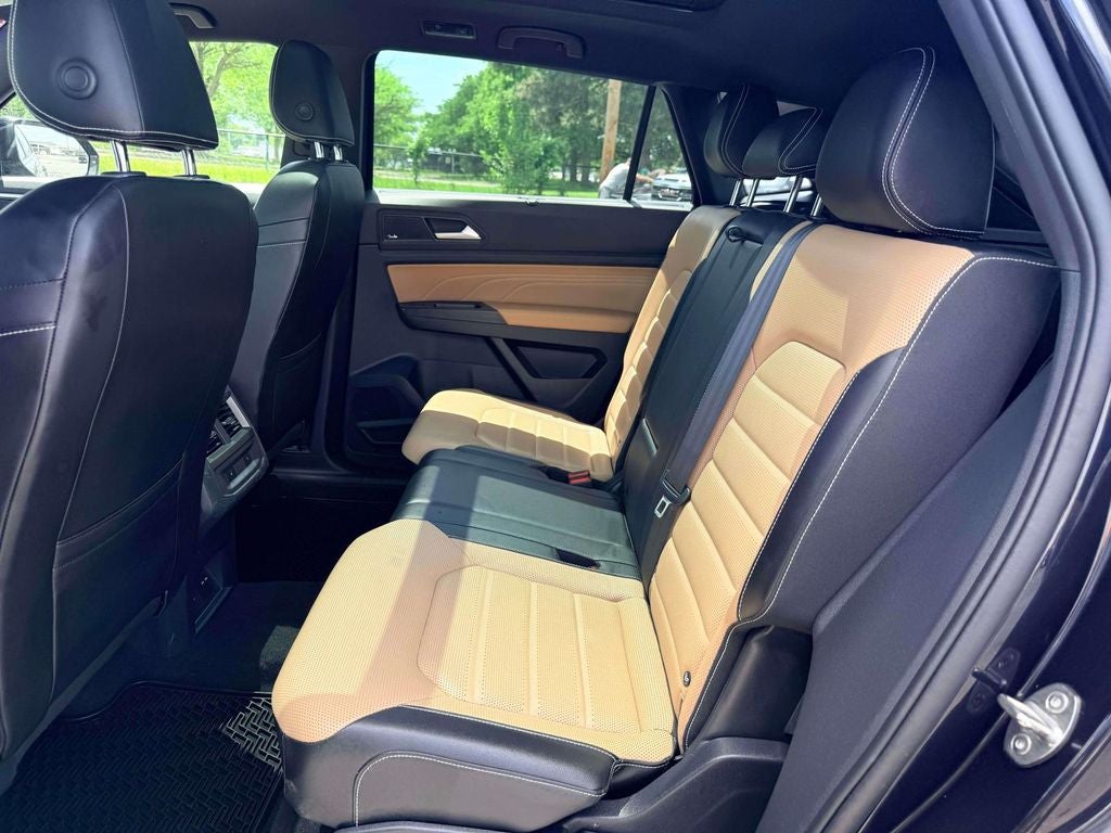 2022 Volkswagen Atlas Cross Sport 3.6L V6 SEL Premium R-Line