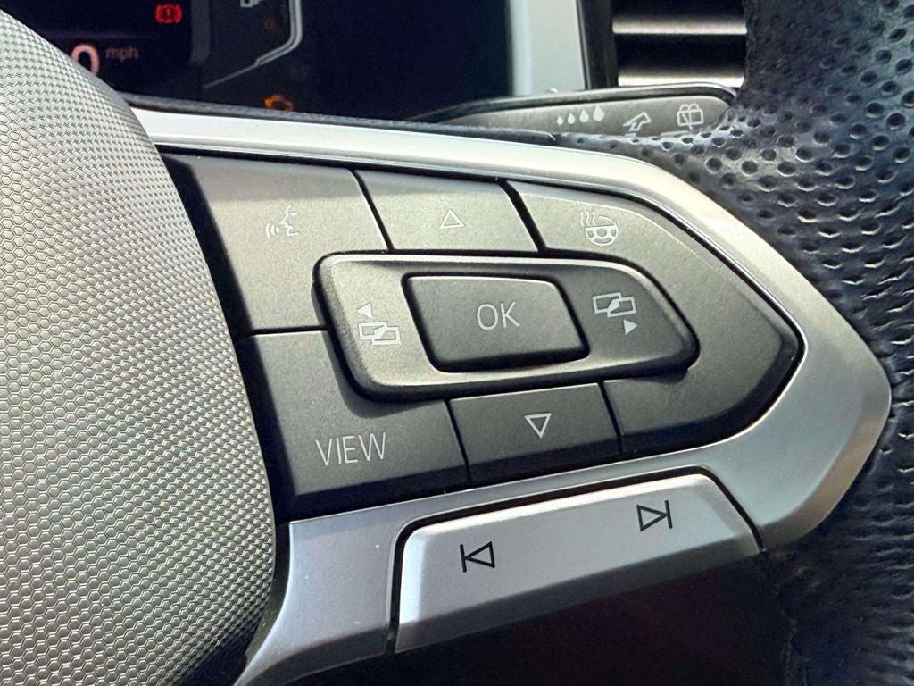 2022 Volkswagen Atlas Cross Sport 3.6L V6 SEL Premium R-Line