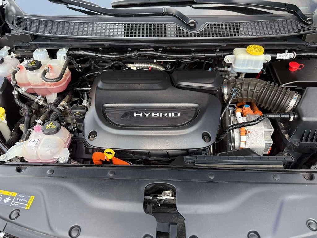 2023 Chrysler Pacifica Hybrid Touring L