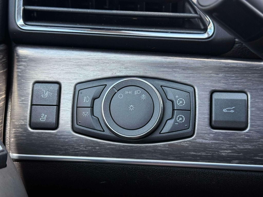 2012 Lincoln MKX Base