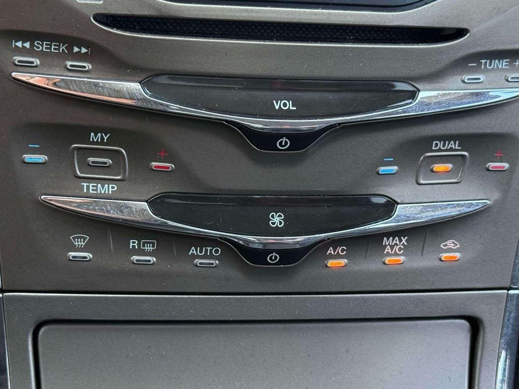 2012 Lincoln MKX Base