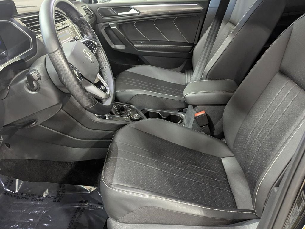 2024 Volkswagen Tiguan 2.0T SE R-Line Black
