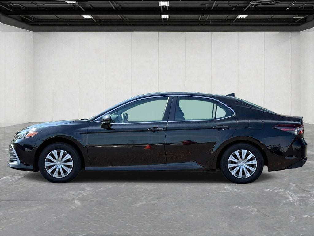 2022 Toyota Camry Hybrid LE