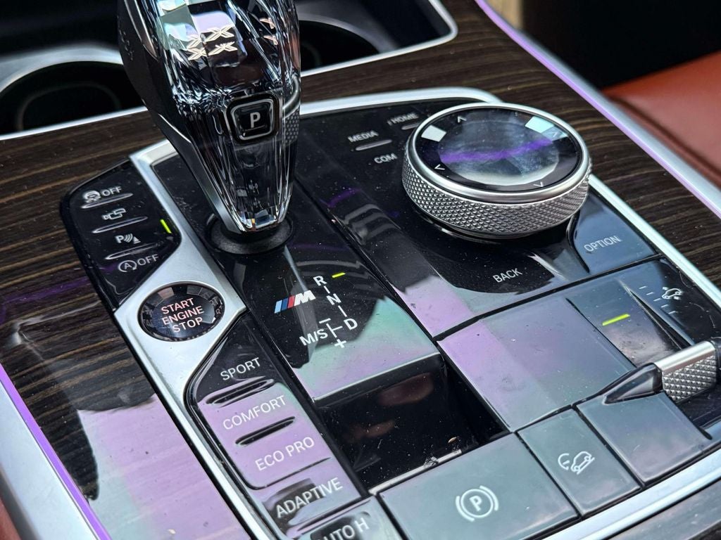 2021 BMW X7 M50i