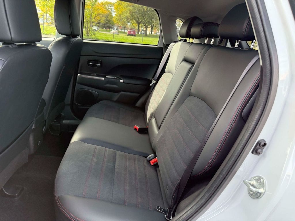 2025 Mitsubishi Outlander Sport 2.0 SE