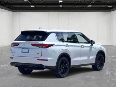 2023 Mitsubishi Outlander Black Edition