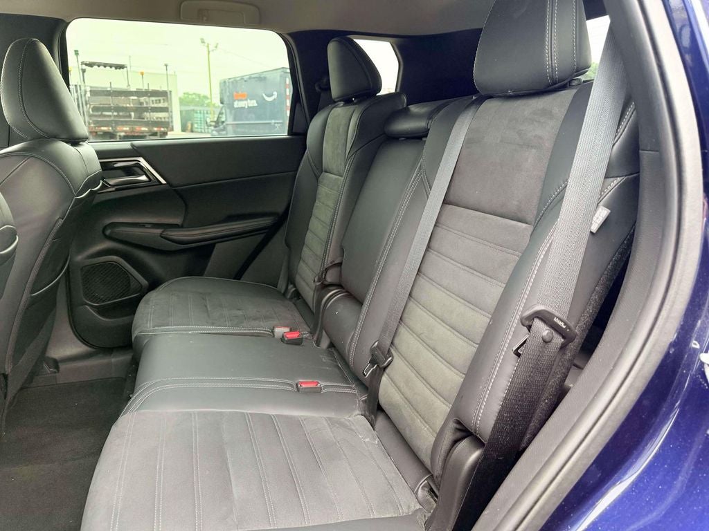 2022 Mitsubishi Outlander Black Edition