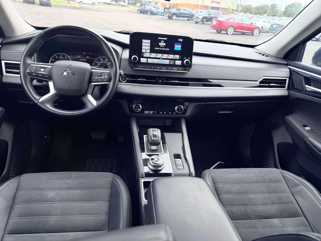 2022 Mitsubishi Outlander Black Edition
