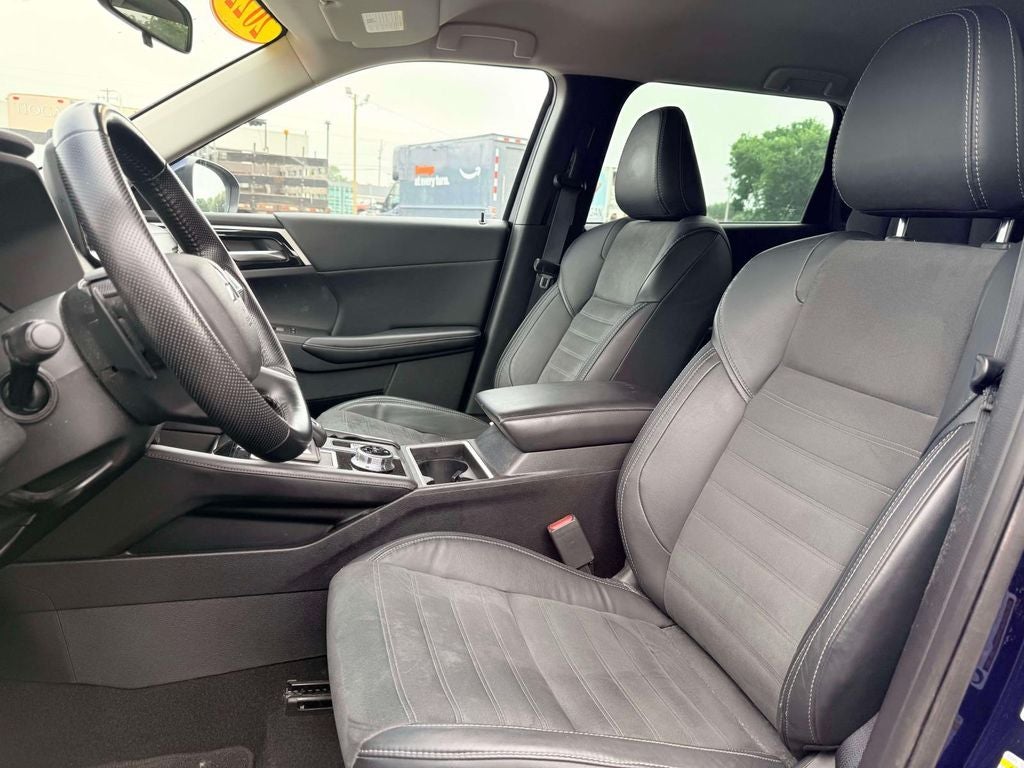 2022 Mitsubishi Outlander Black Edition