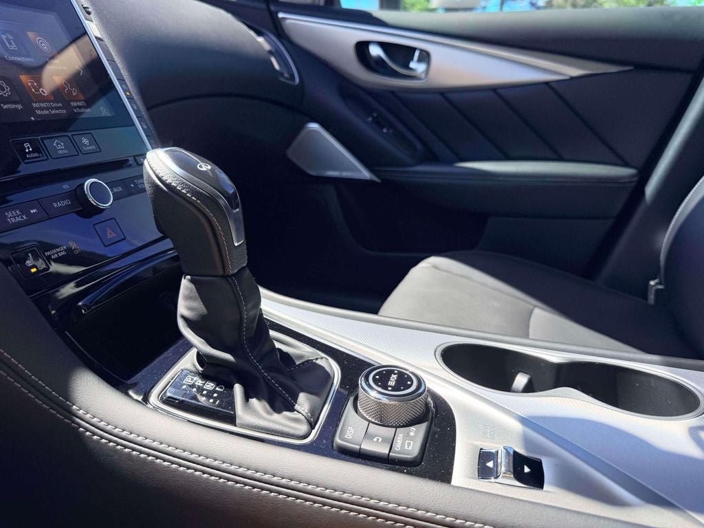 2023 INFINITI Q50 LUXE