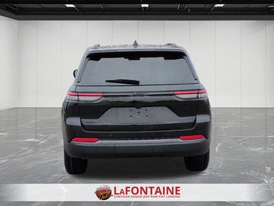 2026 Jeep Grand Cherokee Laredo