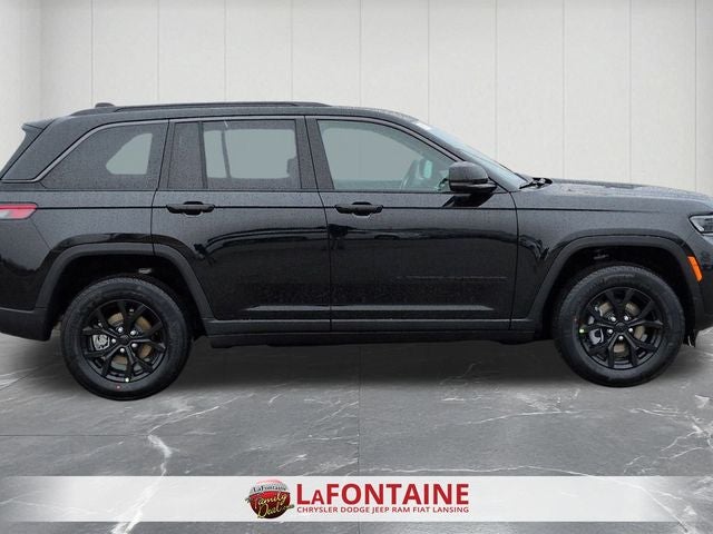 2026 Jeep Grand Cherokee Laredo