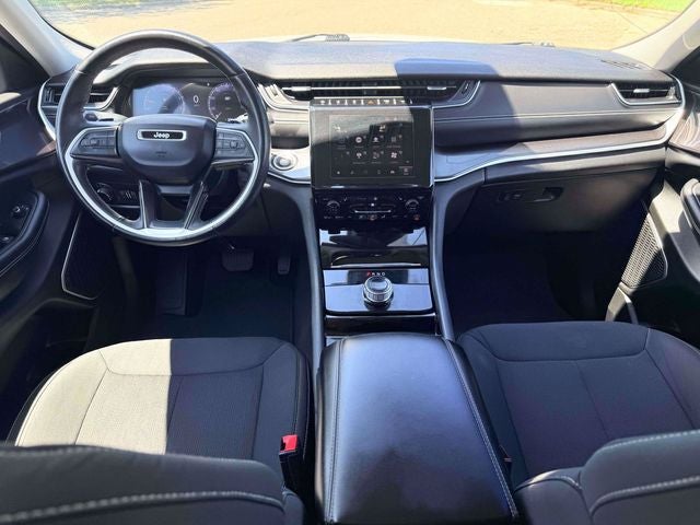 2022 Jeep Grand Cherokee L Laredo