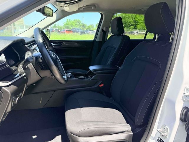 2022 Jeep Grand Cherokee L Laredo