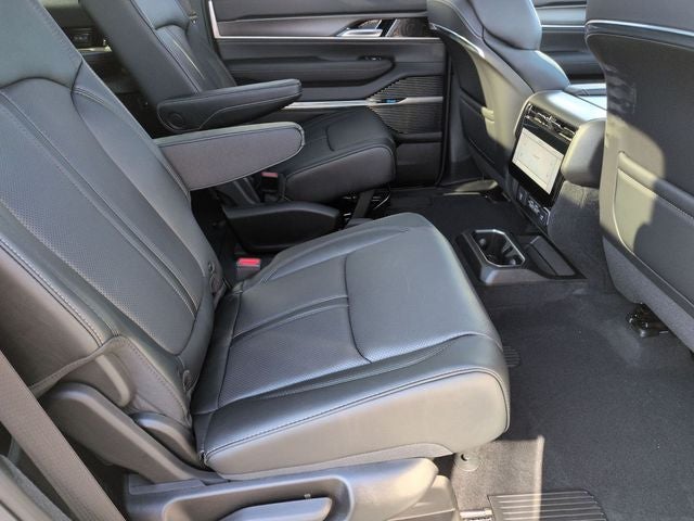 2026 Jeep Grand Wagoneer L Summit Obsidian