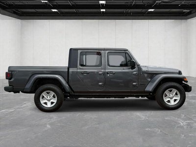 2022 Jeep Gladiator Sport