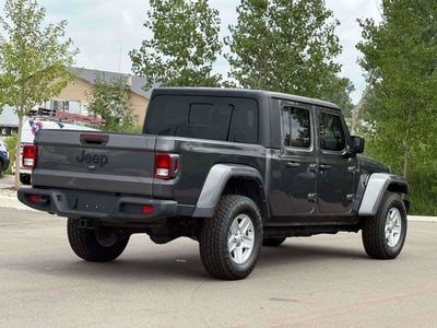 2022 Jeep Gladiator Sport