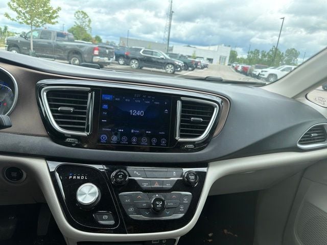 2017 Chrysler Pacifica Touring L Plus