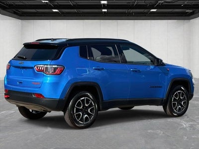 2025 Jeep Compass Trailhawk