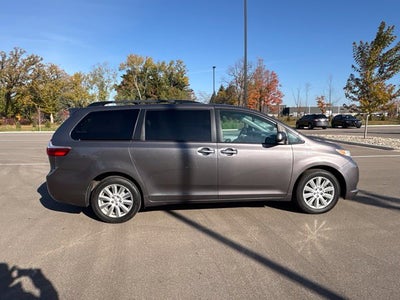 2017 Toyota Sienna XLE 7 Passenger