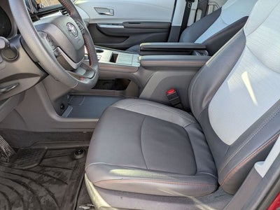 2024 Toyota Sienna XSE 7 Passenger