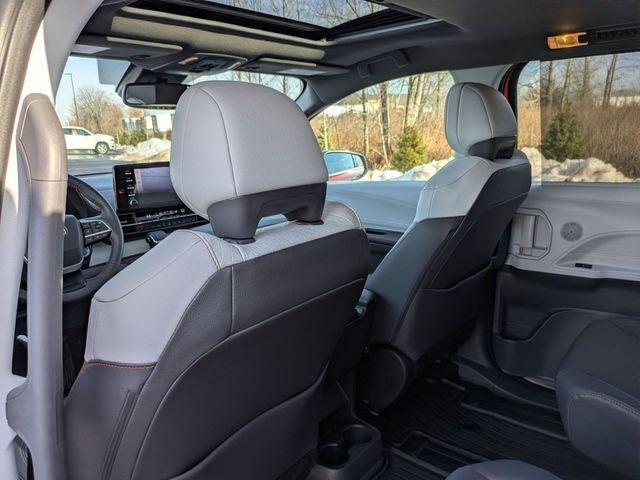 2024 Toyota Sienna XSE 7 Passenger
